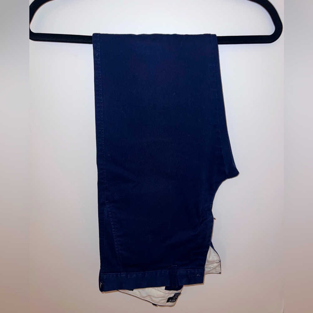 Classic J Crew Navy blue pants! Size 29x32. Great quality style blue pants